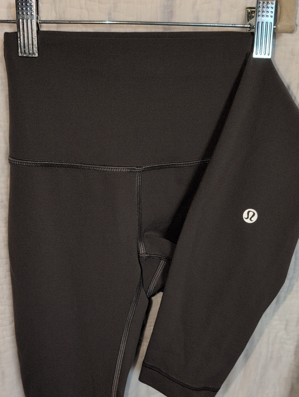 Lululemon Green High-Rise Leggings with Logo